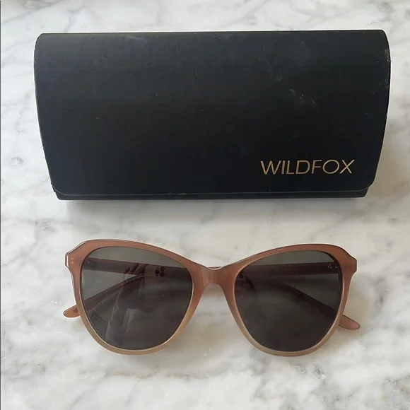 Wildfox | Accessories | Wildfox Tan Parker Sunglasses | Poshmark display picture 2